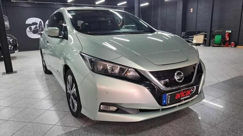 Cinzento Usado 2018 Nissan Leaf Citadino | € 12.500 (Caro) - Imagem 1/4
