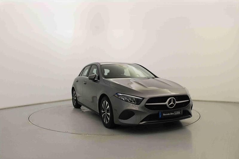 Outro Usado 2023 Mercedes A200 Sedan | € 31.990 - Imagem 1/4