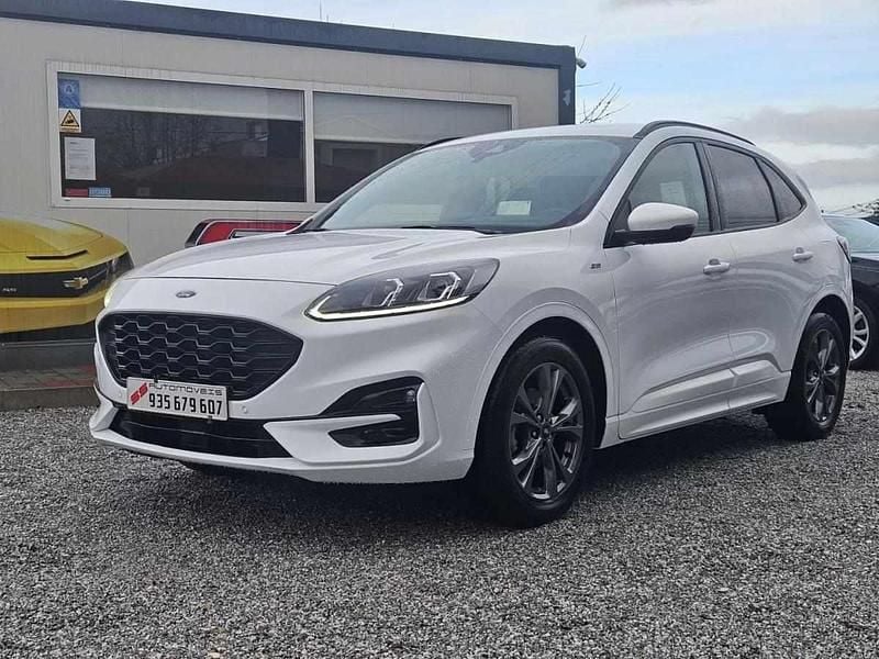 Usado Ford Kuga ST-Line 120 HP (88 kW) 2022 Branco SUV