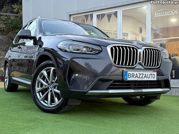 Cinza Usado 2022 BMW X3 Luxury Line SUV | € 43.990 - Imagem 1/1
