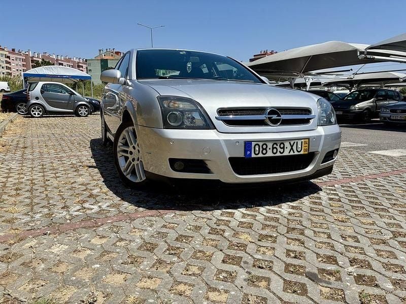 Usado 2004 Opel Vectra GTS Sedan | € 3.499 - Imagem 1/4
