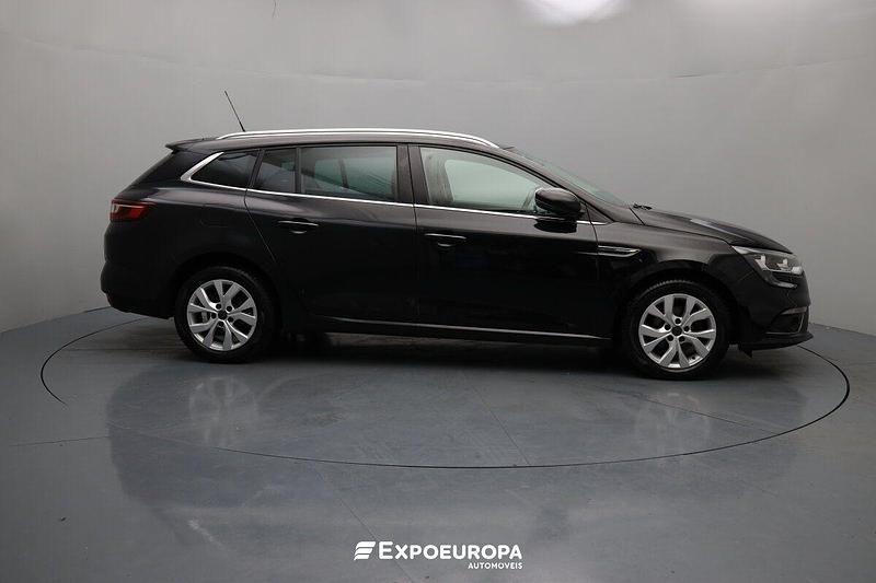 Usado Renault Mégane IV LIMITED 115 HP (84 kW) 2020 Preto Carrinha