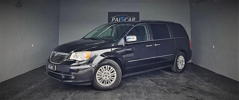 Usado Lancia Voyager S 177 HP (130 kW) 2014 Preto Monovolume