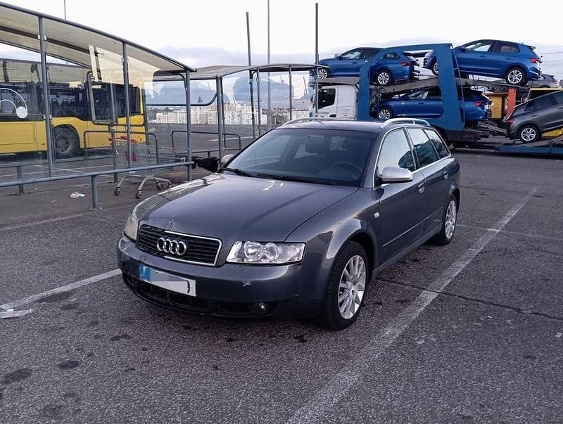 Usado 2002 Audi A4 Sport Sedan | € 2.250 - Imagem 1/4