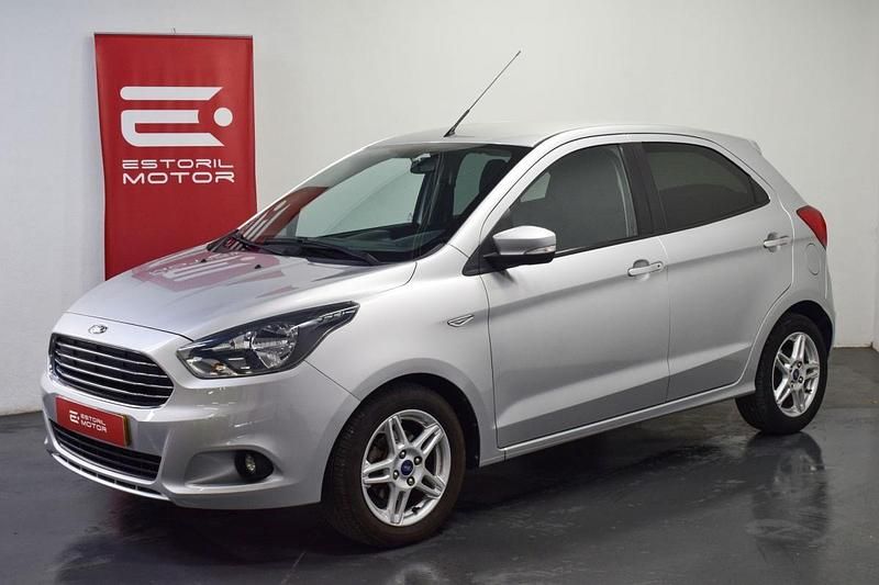Cinzento Usado 2018 Ford Ka Plus Citadino | € 9.950 - Imagem 1/4