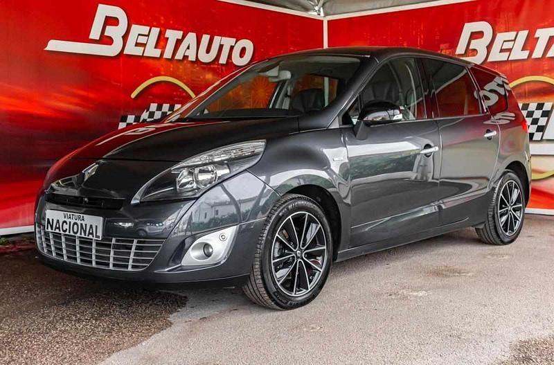 Usado Renault Grand Scénic 131 HP (96 kW) 2012 Cinzento Monovolume