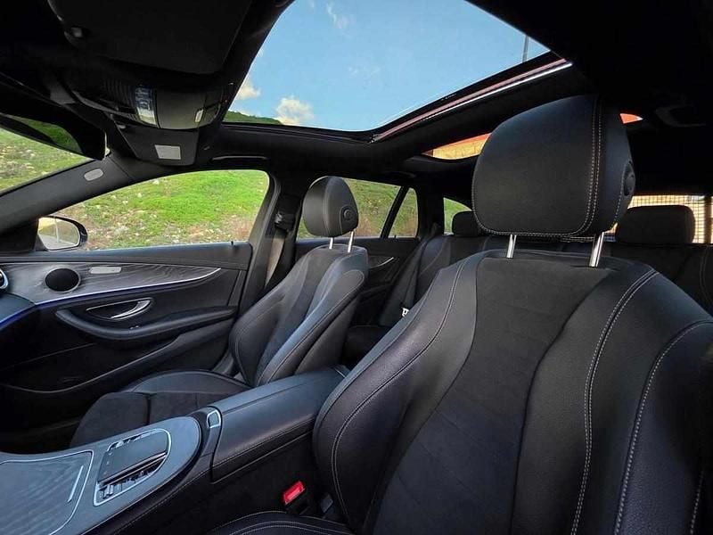 Usado Mercedes E300 306 HP (225 kW) 2022 Preto