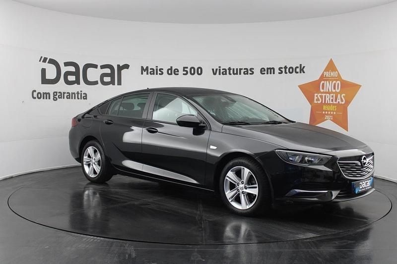 Usado Opel Insignia Business 110 HP (80 kW) 2019 Preto Sedan