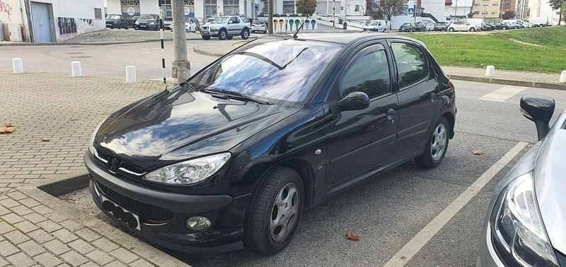 Usado 2002 Peugeot 206 Sedan | € 2.300 (Preço elevado) - Imagem 1/4
