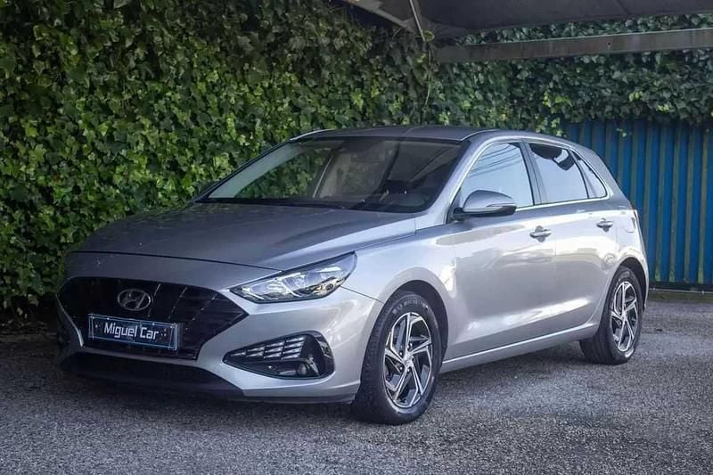 Usado Hyundai i30 Style 120 HP (88 kW) 2022 Cinza Citadino