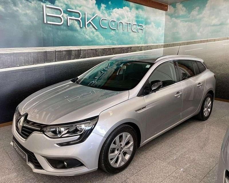 Usado Renault Mégane IV 115 HP (84 kW) 2019 Cinzento Carrinha