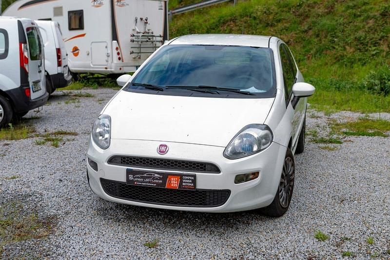 Branco Usado 2013 Fiat Punto Citadino | € 4.800 (Super Preço) - Imagem 1/4