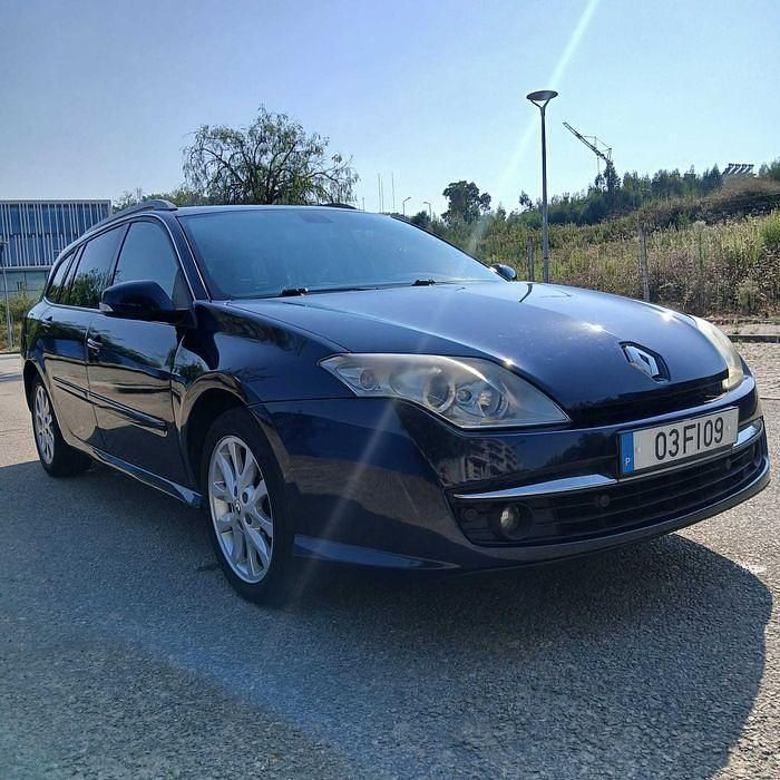 Azul Usado 2008 Renault Laguna III Sedan | € 3.650 (Preço justo) - Imagem 1/4