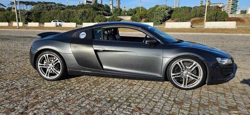 Cinzento Usado 2009 Audi R8 Coupé Coupé | € 68.500 - Imagem 1/4