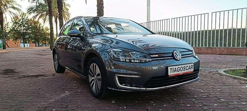 Usado VW e-Golf 100 kW (136 HP) 2019 Cinzento Citadino