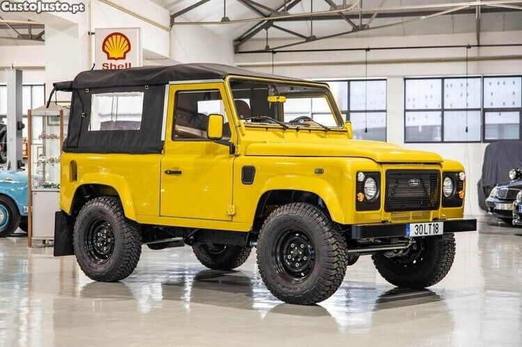 Amarelo Usado 2011 Land Rover Defender SUV | € 71.000 - Imagem 1/1