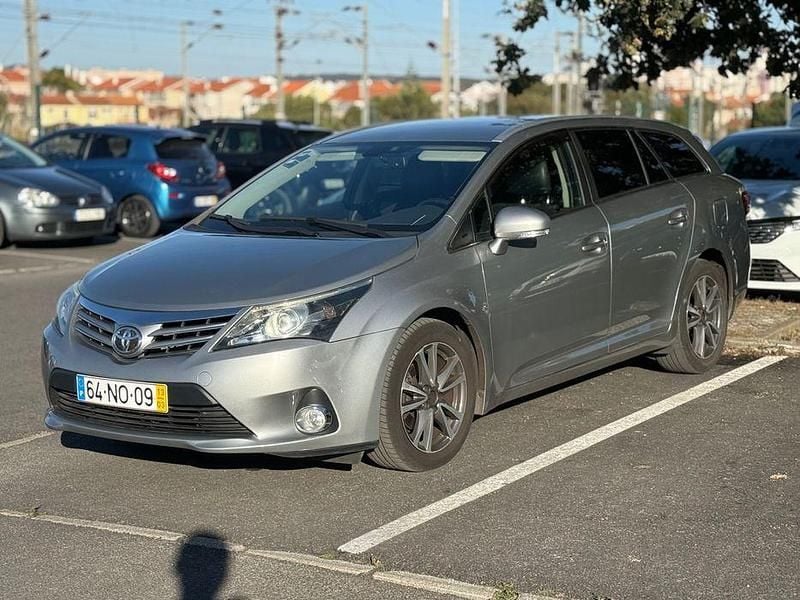 Usado 2013 Toyota Avensis Sedan | € 10.800 - Imagem 1/4