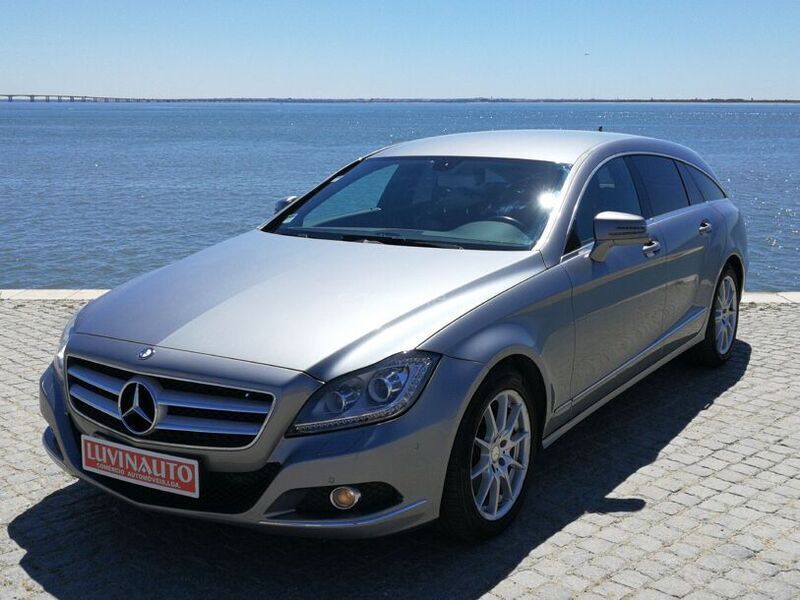 Cinza Usado 2014 Mercedes CLS250 Carrinha | € 23.850 - Imagem 1/1