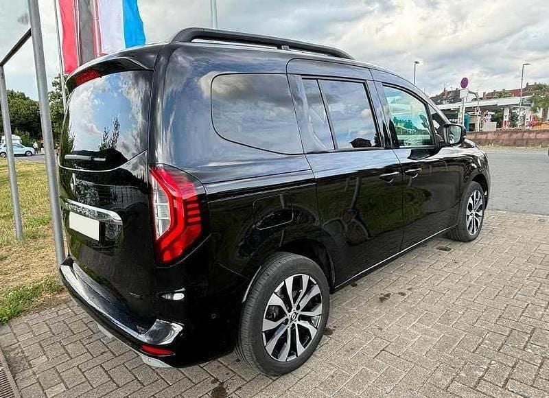 Usado Renault Kangoo 89 kW (122 HP) 2023 Preto Monovolume