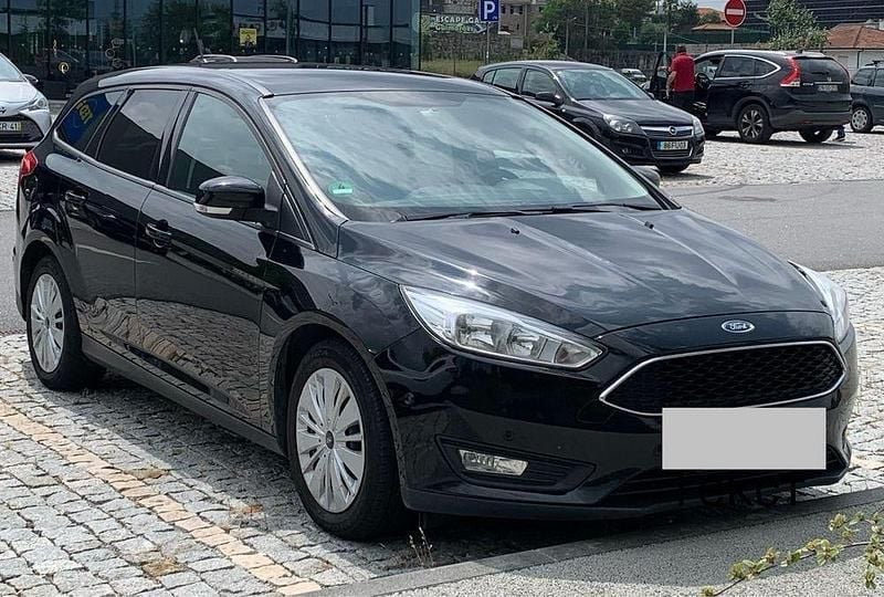 Usado 2018 Ford Focus Sedan | € 8.800 (Bom preço) - Imagem 1/4