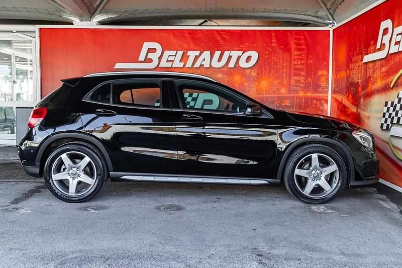 Usado Mercedes GLA180 AMG line 109 HP (80 kW) 2016 Preto SUV