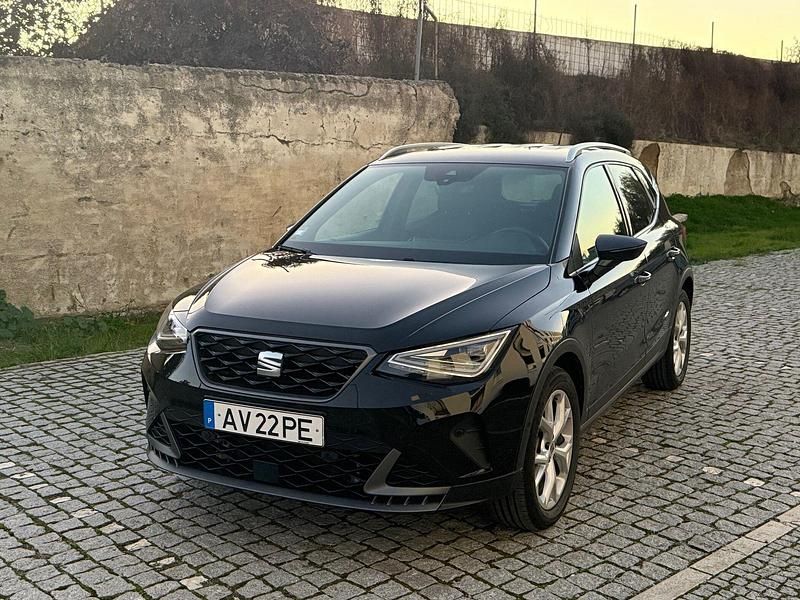 Preto Usado 2022 Seat Arona FR SUV | € 18.250 (Preço justo) - Imagem 1/4