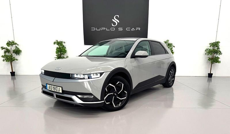 Cinza Usado 2022 Hyundai Ioniq 5 SUV | € 29.750 (Preço justo) - Imagem 1/4