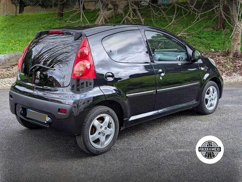 Usado Peugeot 107 68 HP (50 kW) 2012 Preto Citadino
