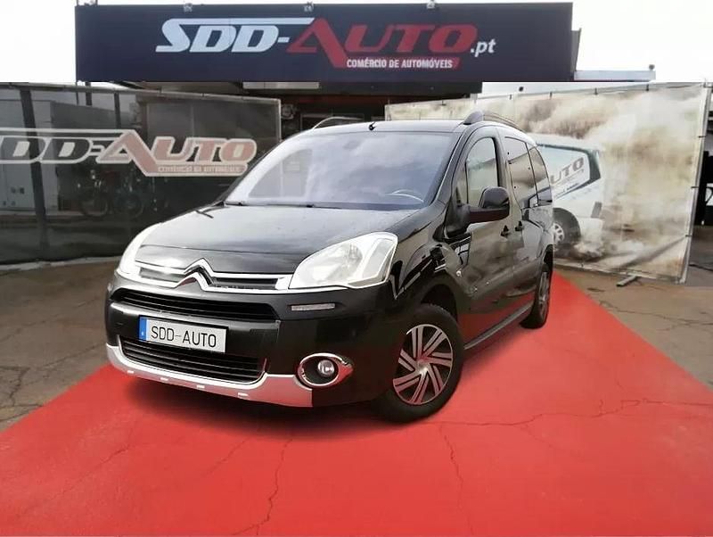 Usado Citroën Berlingo XTR 114 HP (83 kW) 2014 Preto Monovolume