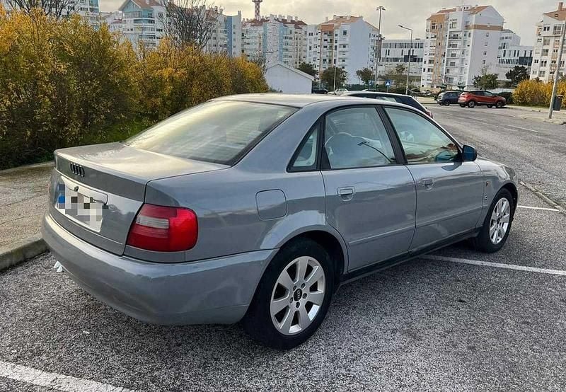 Usado 1997 Audi A4 Sedan | € 1.950 (Bom preço) - Imagem 1/4