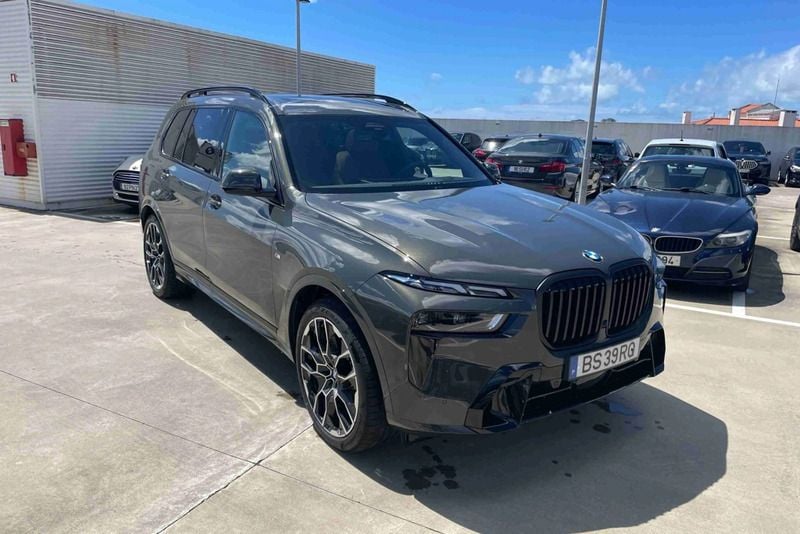 Cinzento Novo 2025 BMW X7 Comfort Edition SUV | € 157.700 - Imagem 1/4