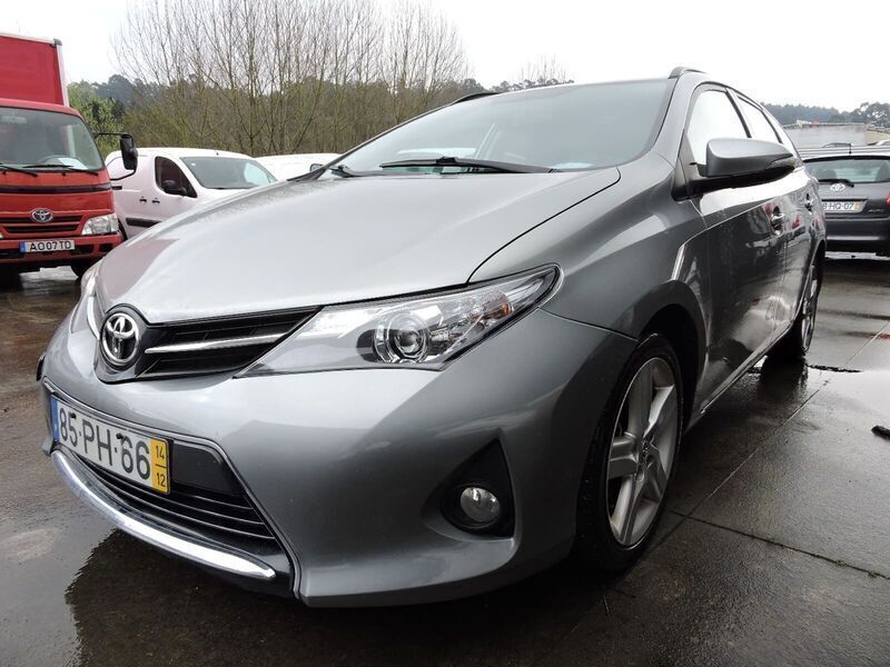 Cinza Usado 2014 Toyota Auris Comfort Carrinha | € 9.900 (Caro) - Imagem 1/4