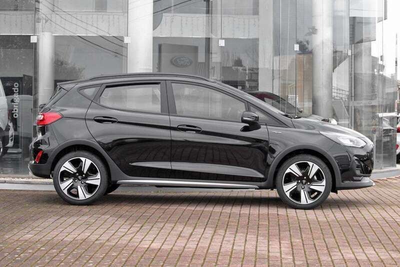Usado Ford Fiesta Active 100 HP (73 kW) 2023 Preto Citadino