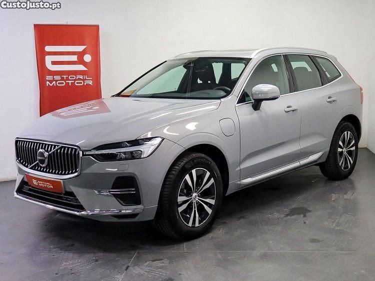 Cinza Usado 2023 Volvo XC60 Core SUV | € 45.900 (Preço justo) - Imagem 1/1