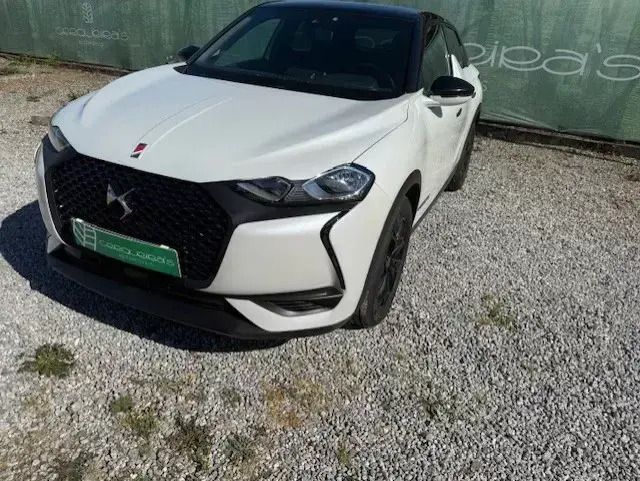 Usado DS Automobiles DS3 Crossback Performance 110 HP (80 kW) 2021 Branco SUV