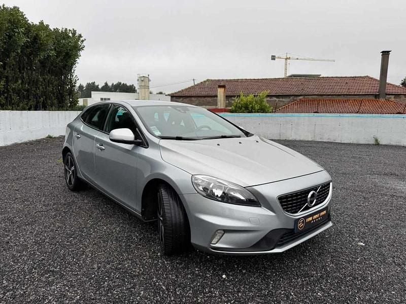 Usado Volvo V40 R-Design 120 HP (88 kW) 2017 Cinza