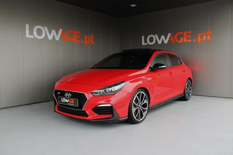 Usado Hyundai i30 275 HP (202 kW) 2019 Vermelho