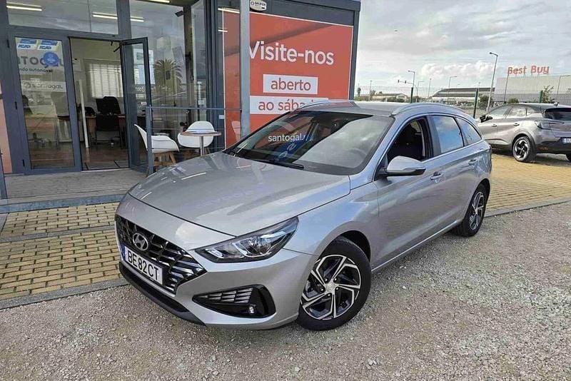 Prateado Usado 2023 Hyundai i30 Style Carrinha | € 21.990 (Preço justo) - Imagem 1/4