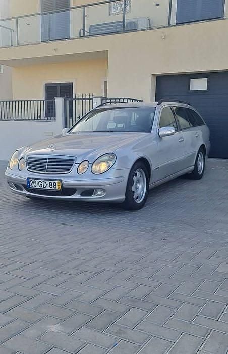 Usado 2003 Mercedes E220 | € 5.700 (Preço justo) - Imagem 1/4