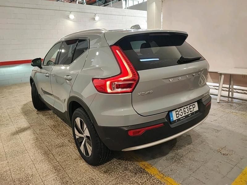 Usado Volvo C40 94 kW (129 HP) 2023 Cinzento SUV