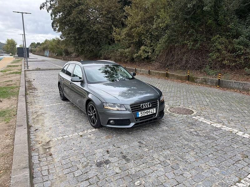 Usado 2011 Audi A4 Sedan | € 14.000 (Preço justo) - Imagem 1/4
