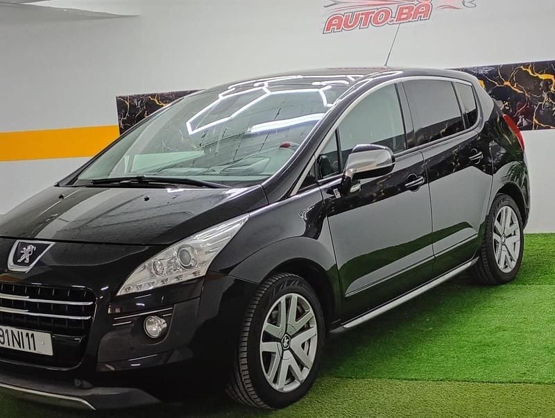 Usado Peugeot 3008 200 HP (147 kW) 2012 Preto SUV