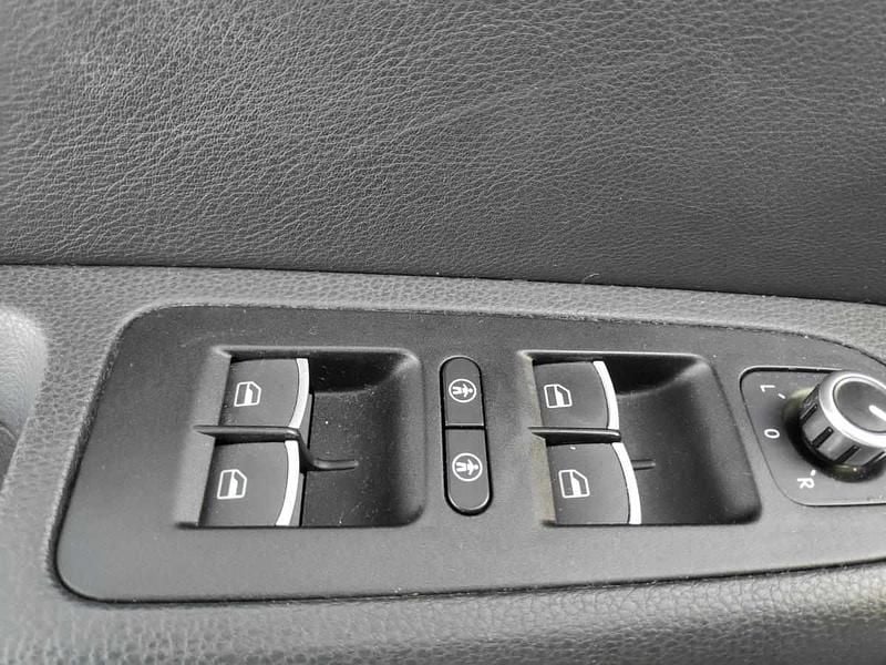 Usado VW Sharan 140 HP (102 kW) 2010 Preto Monovolume