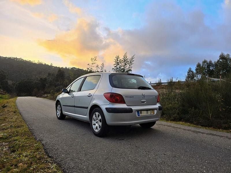 Usado 2003 Peugeot 307 Sedan | € 1.400 (Preço justo) - Imagem 1/4