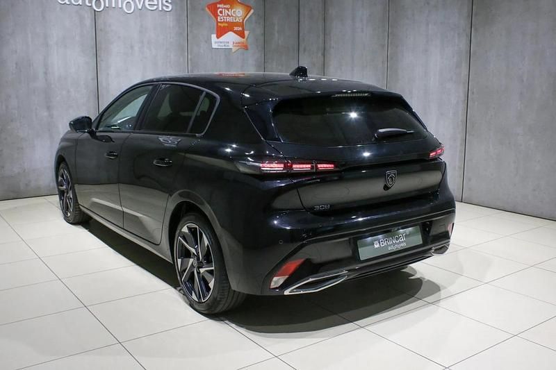 Usado Peugeot 308 Allure 130 HP (95 kW) 2024 Preto
