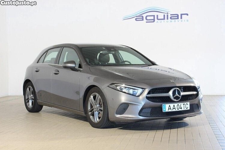 Cinza Usado 2020 Mercedes A160 Style Citadino | € 21.900 (Bom preço) - Imagem 1/1