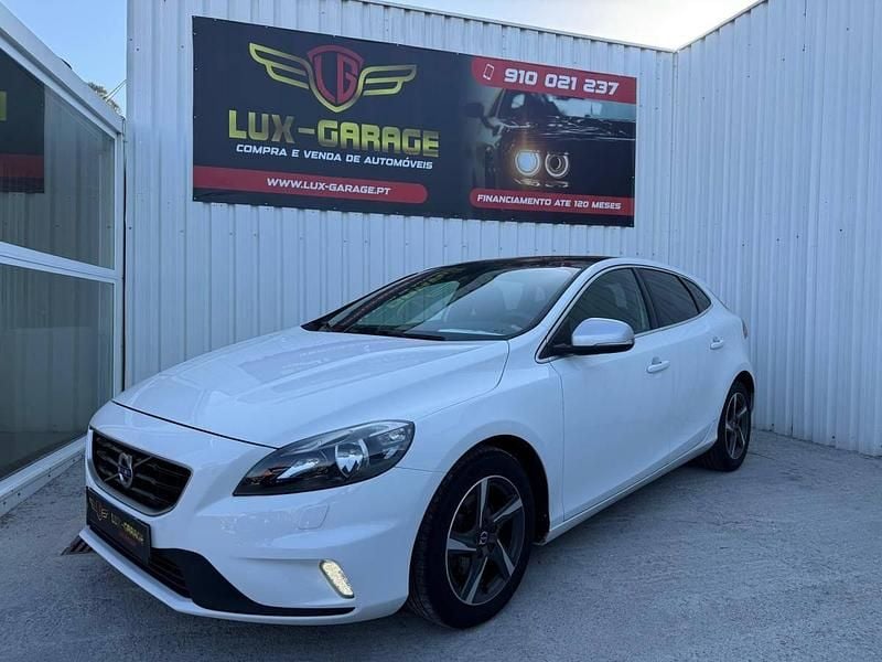 Branco Usado 2015 Volvo V40 Carrinha | € 10.900 (Bom preço) - Imagem 1/4