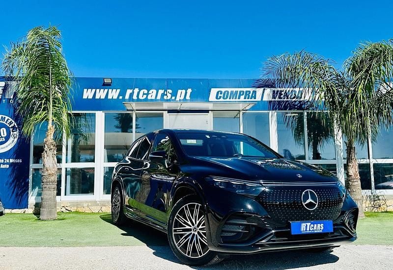 Preto Usado 2024 Mercedes EQS450+ AMG SUV | € 89.500 - Imagem 1/4