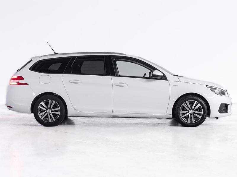 Usado Peugeot 308 SW 130 HP (95 kW) 2021 Branco Carrinha