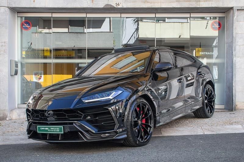 Preto Usado 2019 Lamborghini Urus SUV | € 300.000 - Imagem 1/4